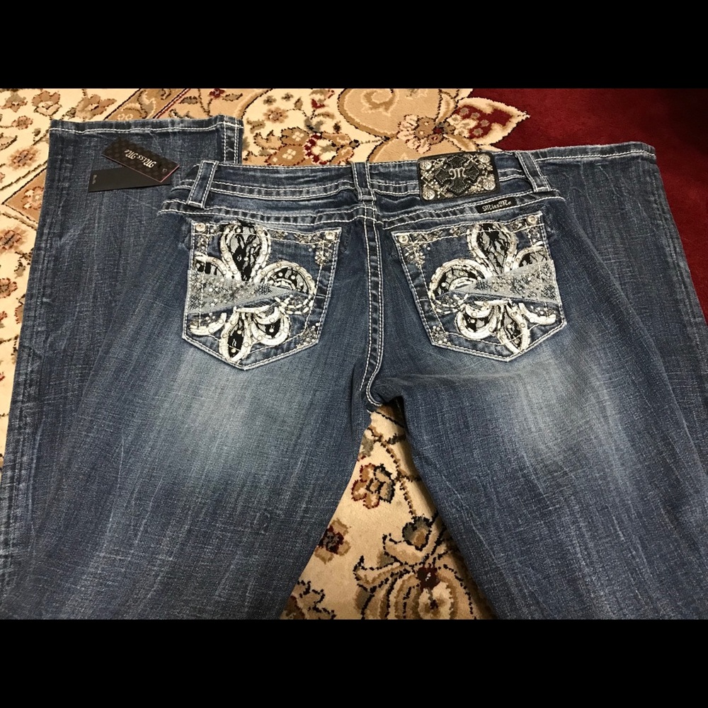 Ladies 30 Miss Me Jeans